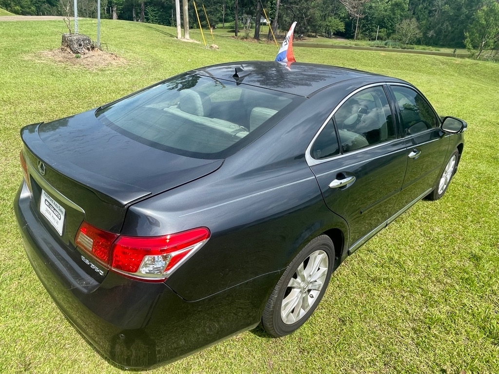 Lexus ES 350 Sedan 2011