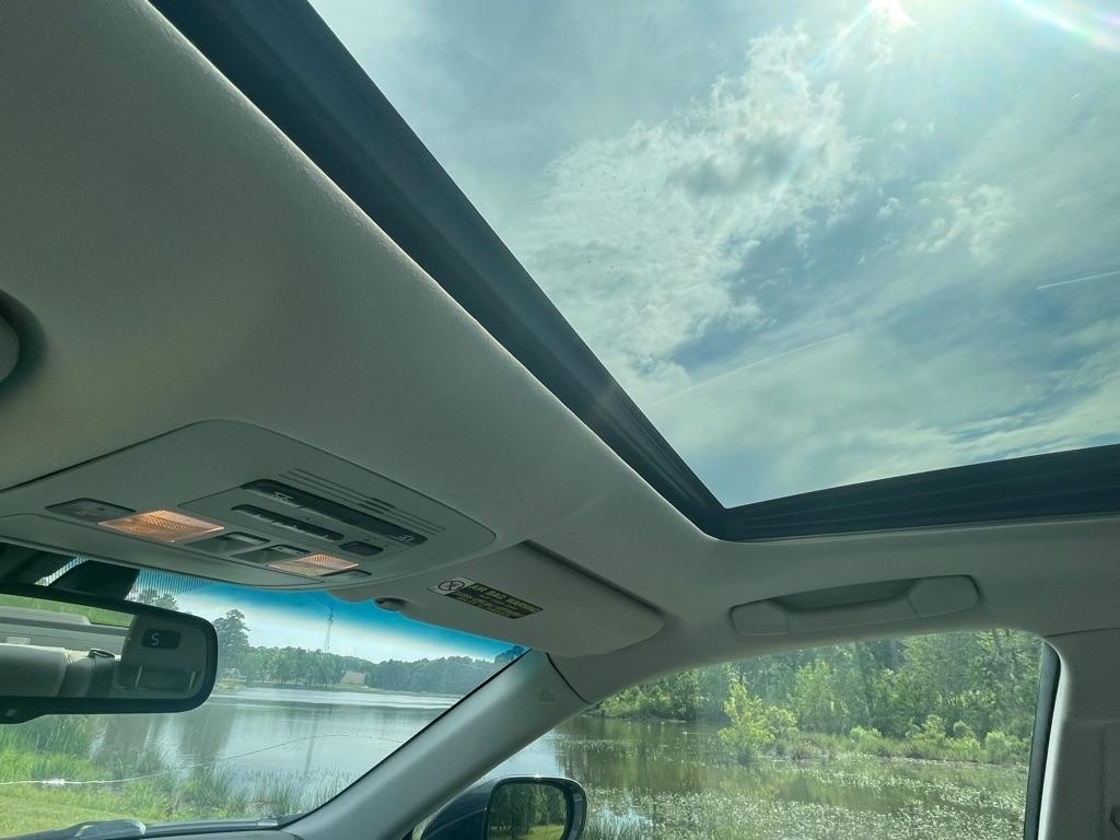 Lexus ES 350 Sedan 2011