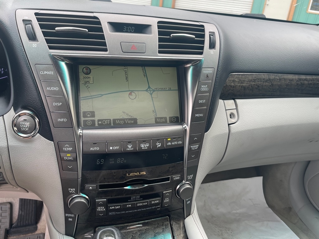 Lexus LS 460 Luxury Sedan 2007