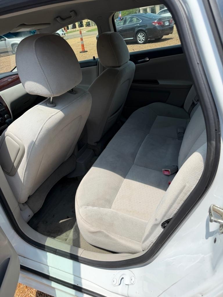 Chevrolet Impala LS 2011