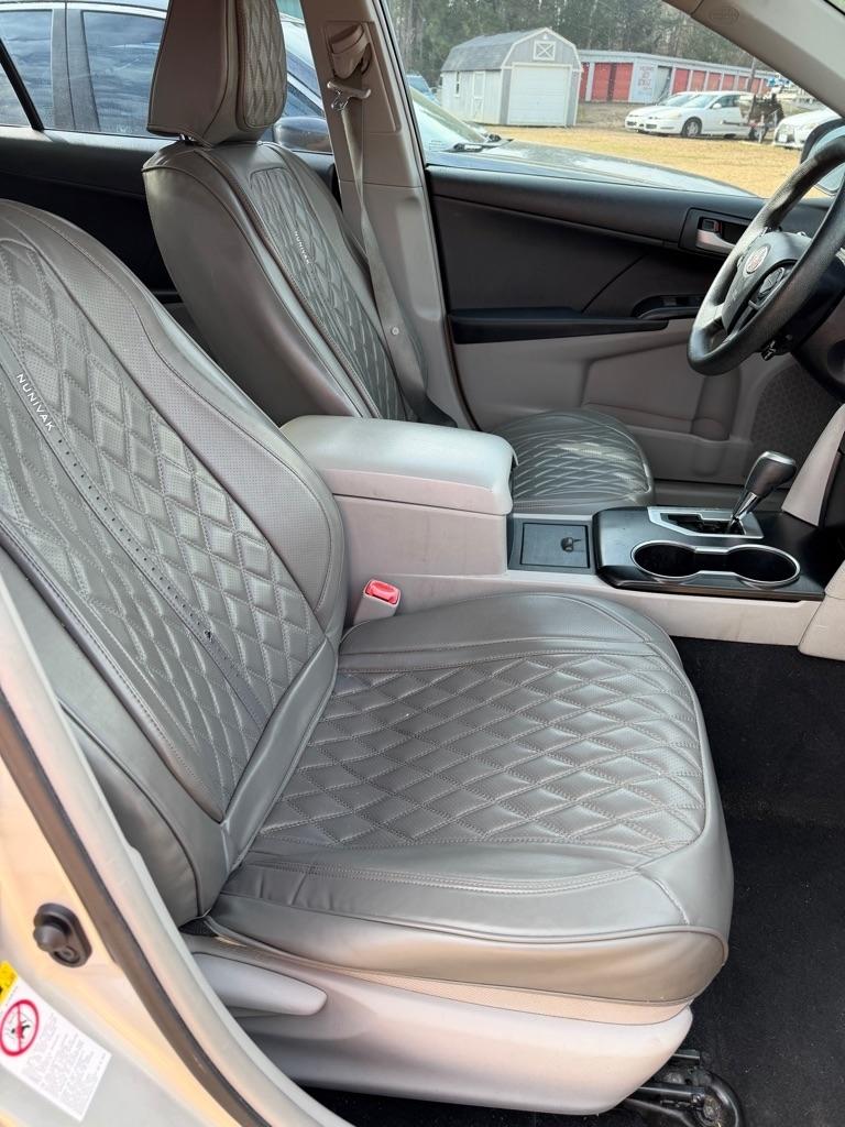 Toyota Camry SE 2012