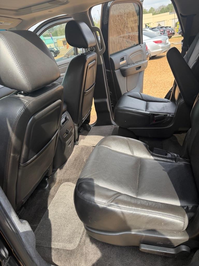 GMC Yukon Denali 4WD 2011