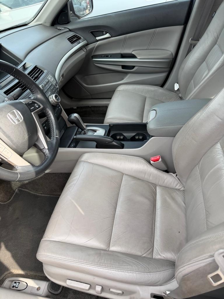 Honda Accord EX-L Sedan AT 2010