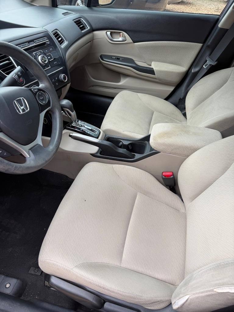 Honda Civic LX Sedan 5-Speed AT 2013