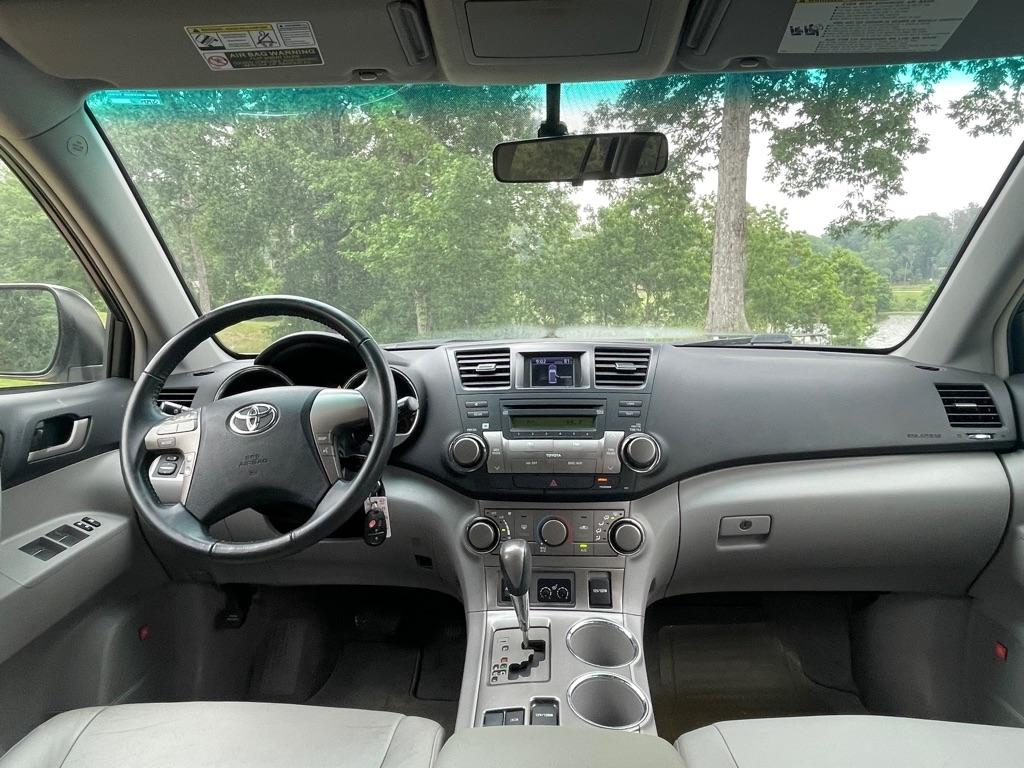 Toyota Highlander Sport 2WD 2009