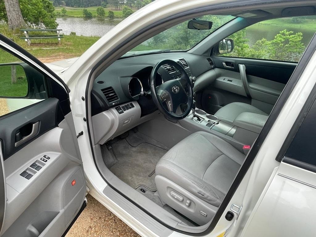 Toyota Highlander Sport 2WD 2009