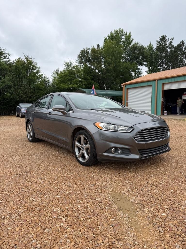 Ford Fusion SE 2013