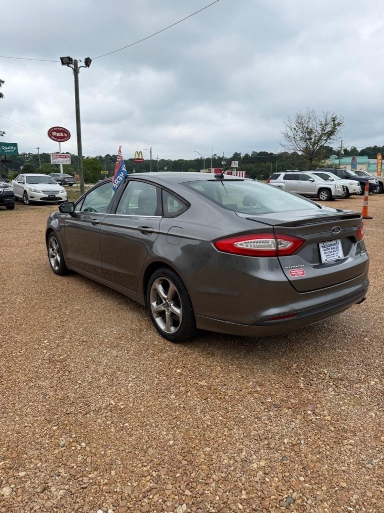 Ford Fusion SE 2013