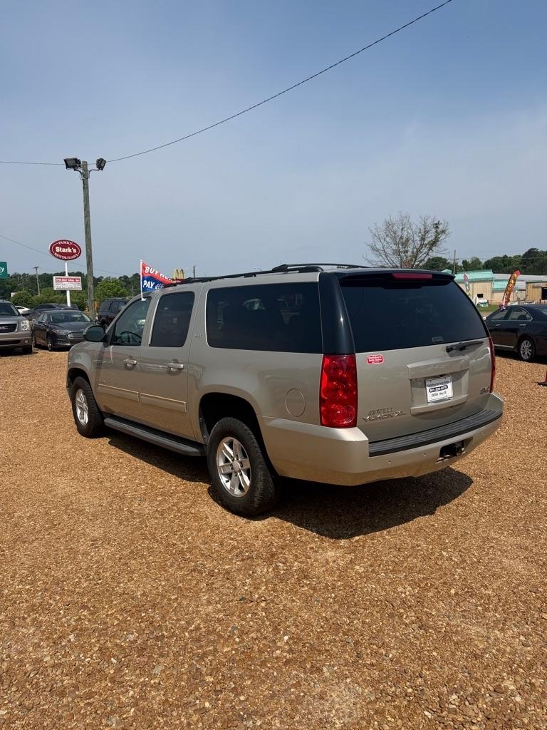 GMC Yukon XL SLT 1/2 Ton 4WD 2014