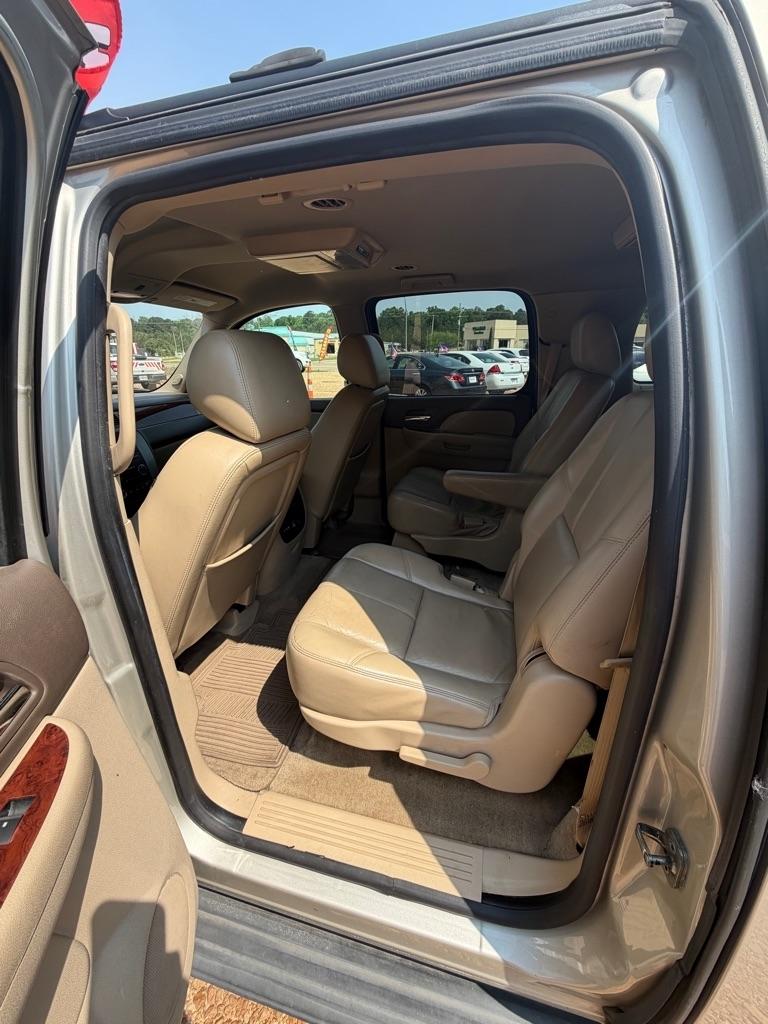GMC Yukon XL SLT 1/2 Ton 4WD 2014