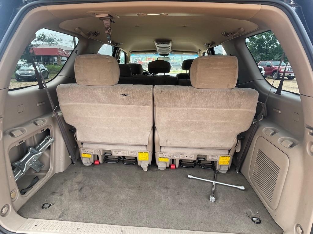 Toyota Sequoia SR5 2WD 2003