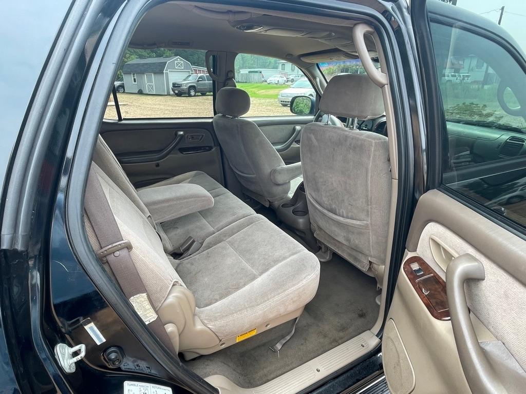 Toyota Sequoia SR5 2WD 2003