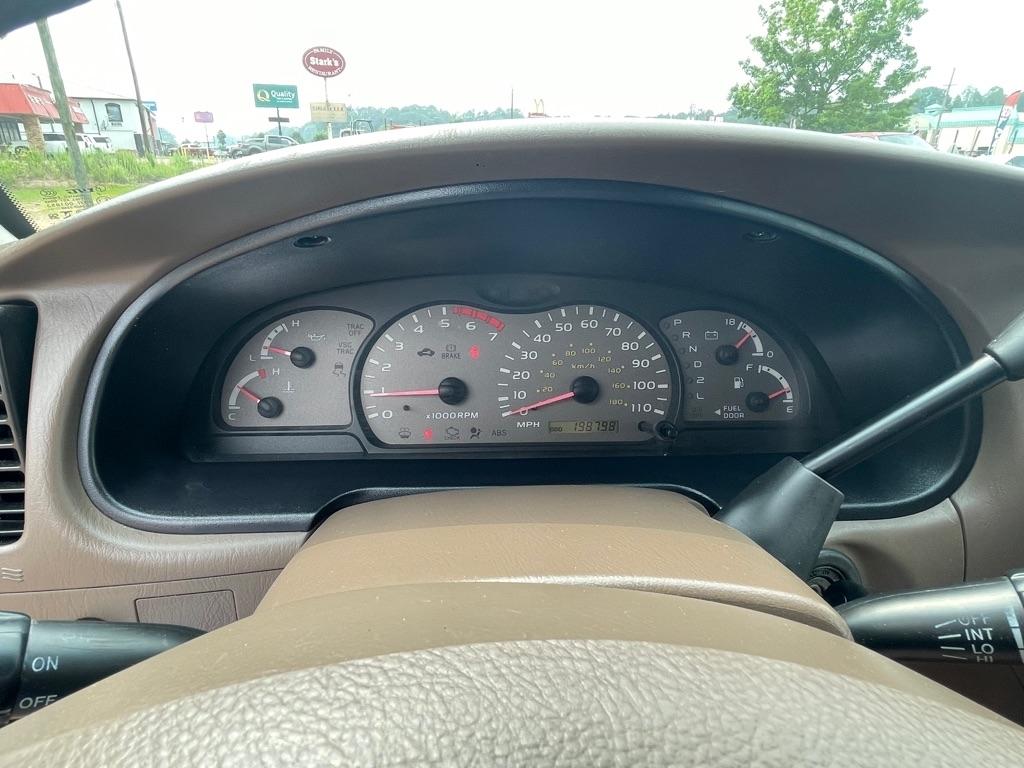 Toyota Sequoia SR5 2WD 2003