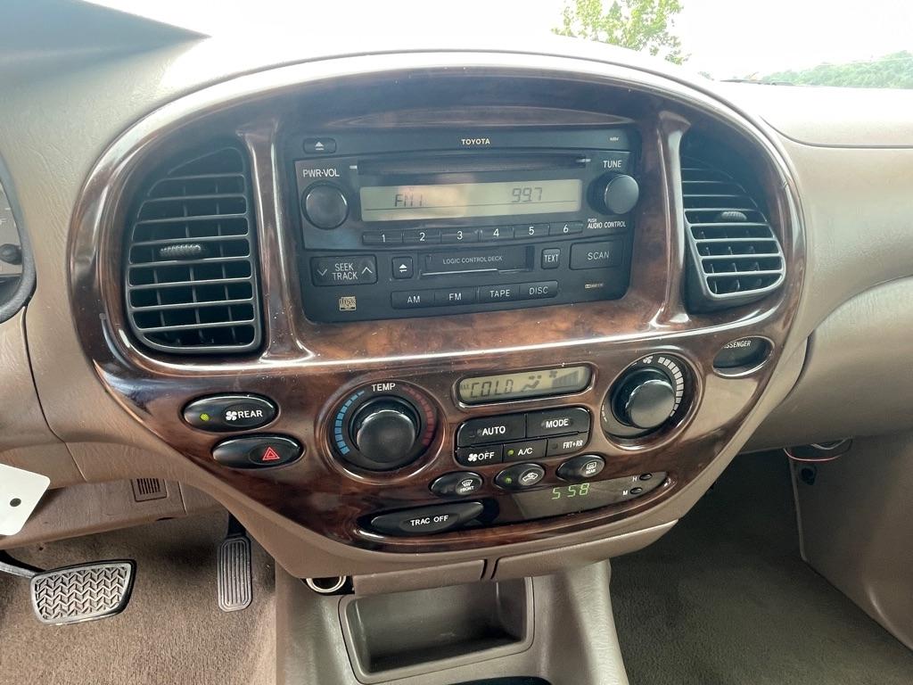 Toyota Sequoia SR5 2WD 2003