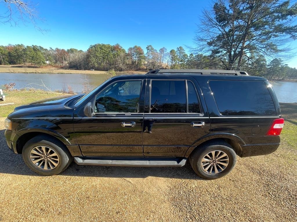 Ford Expedition XLT 2WD 2016