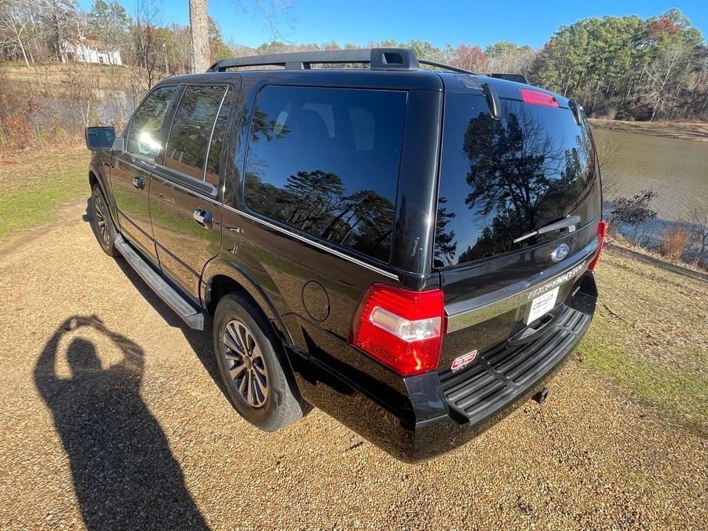 Ford Expedition XLT 2WD 2016