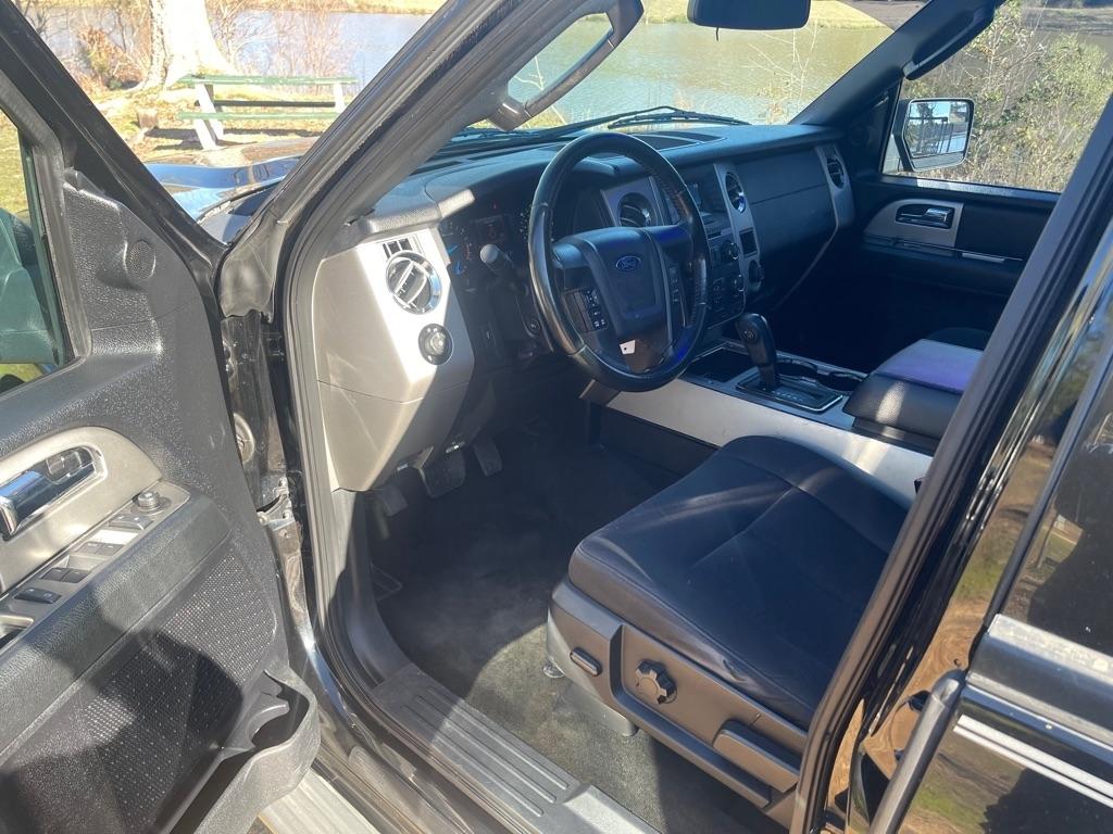 Ford Expedition XLT 2WD 2016