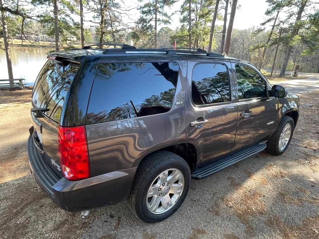 GMC Yukon SLT1 2WD 2011