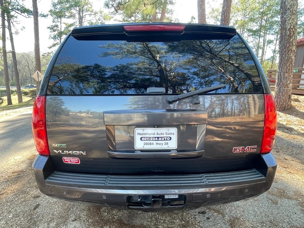 GMC Yukon SLT1 2WD 2011