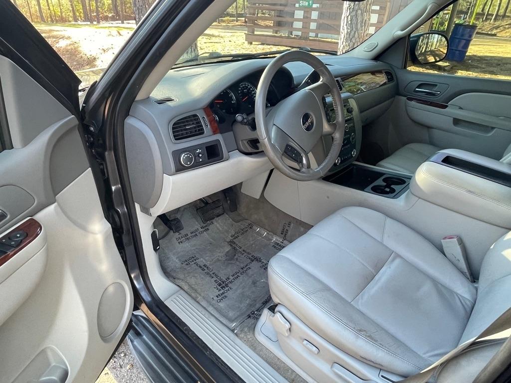 GMC Yukon SLT1 2WD 2011