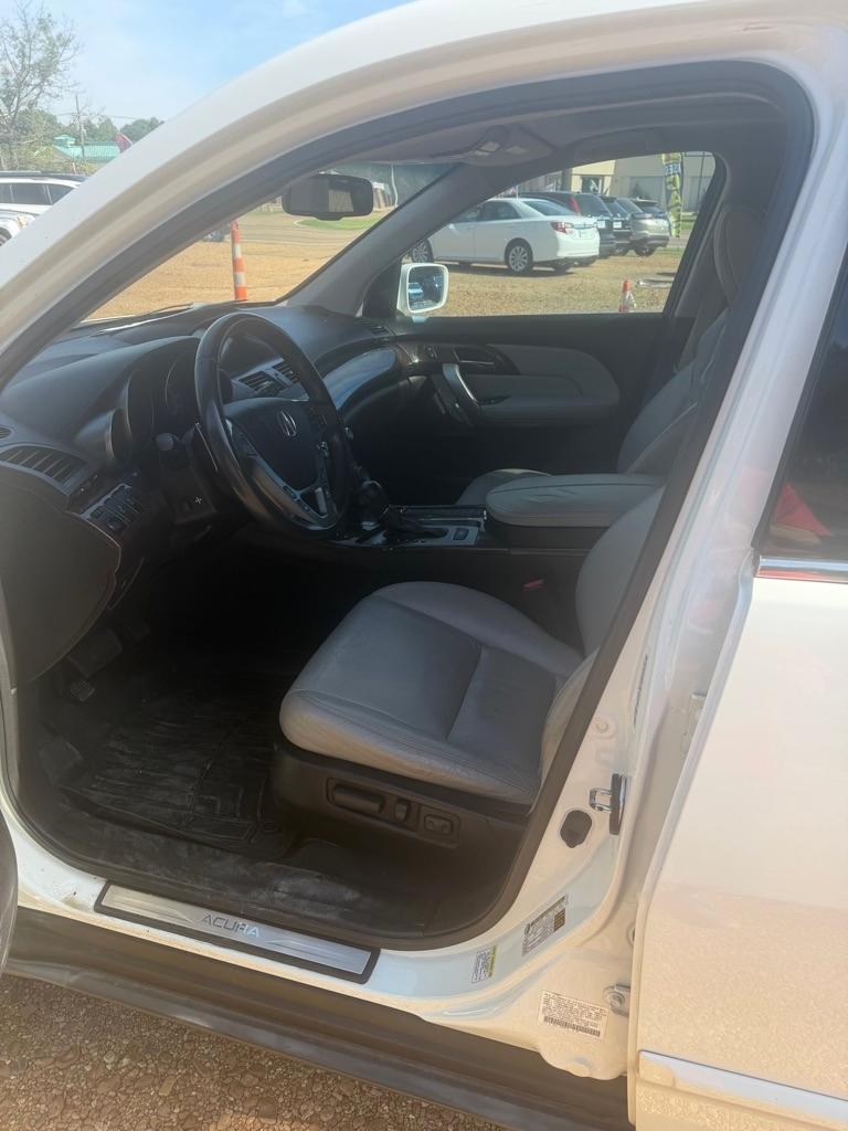 Acura MDX 6-Spd AT w/Advance Package 2011