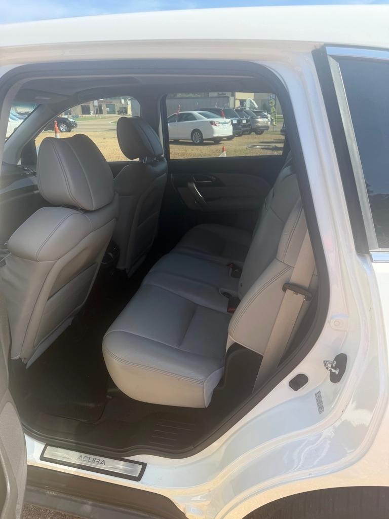 Acura MDX 6-Spd AT w/Advance Package 2011