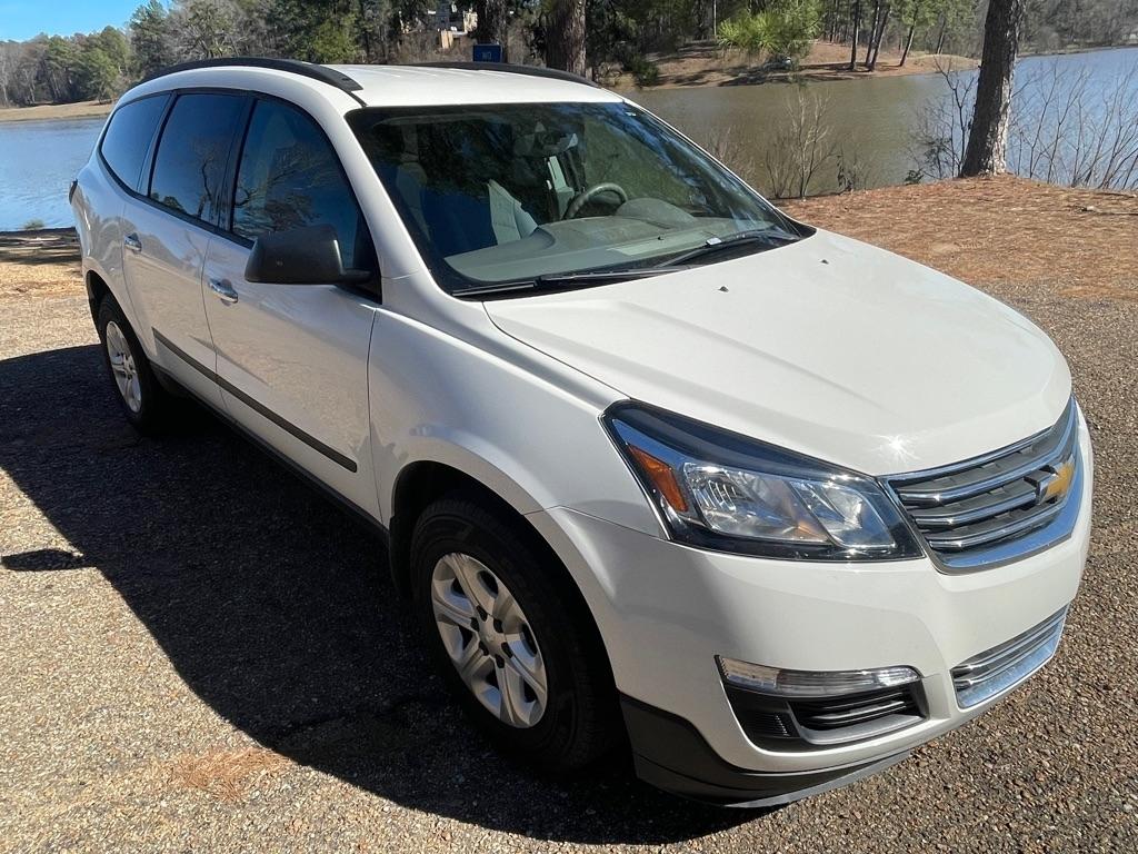 Chevrolet Traverse LS FWD w/PDC 2013