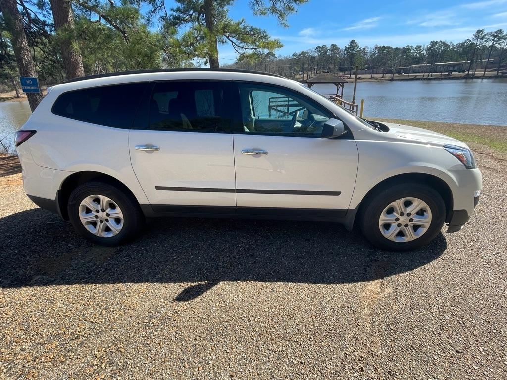 Chevrolet Traverse LS FWD w/PDC 2013