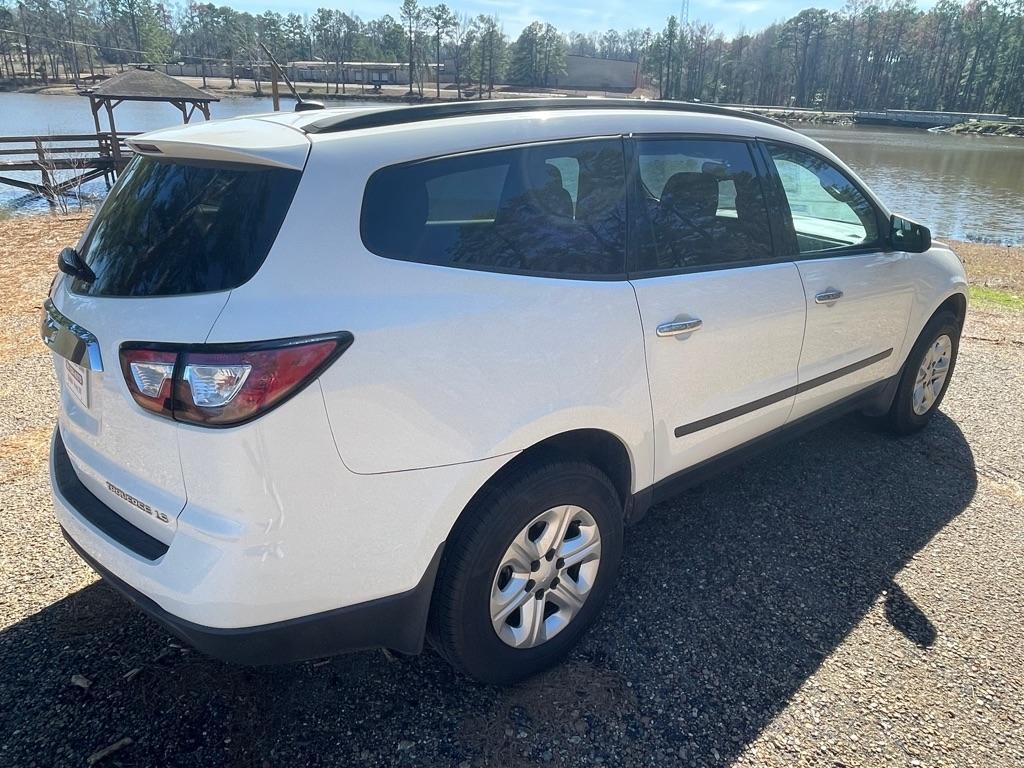 Chevrolet Traverse LS FWD w/PDC 2013