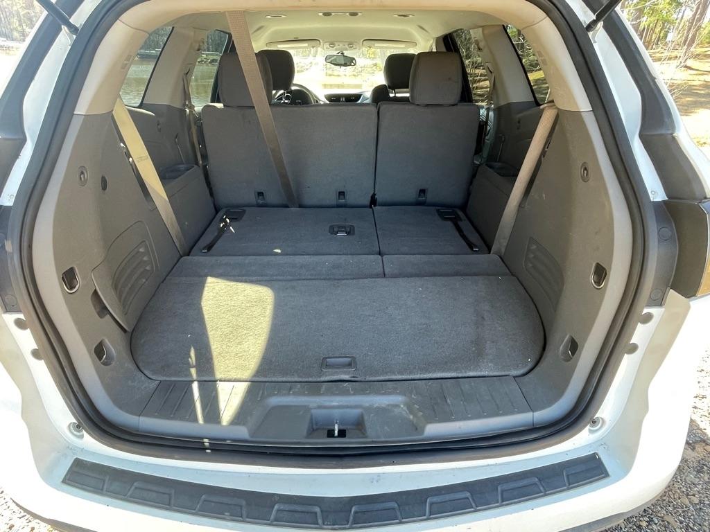 Chevrolet Traverse LS FWD w/PDC 2013