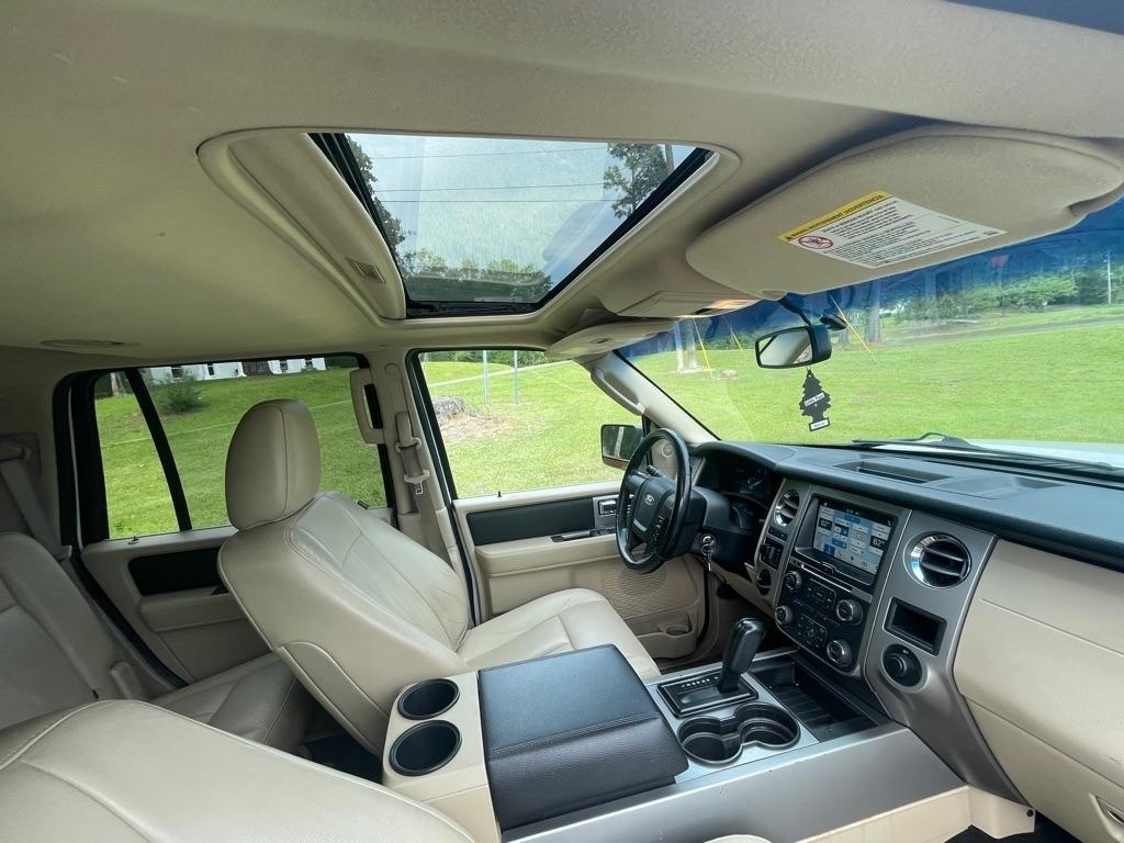 Ford Expedition XLT 2WD 2016