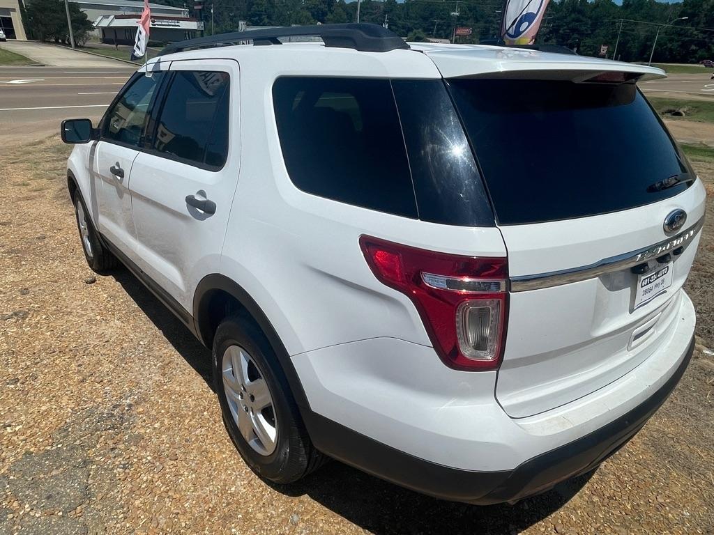 Ford Explorer Base FWD 2013