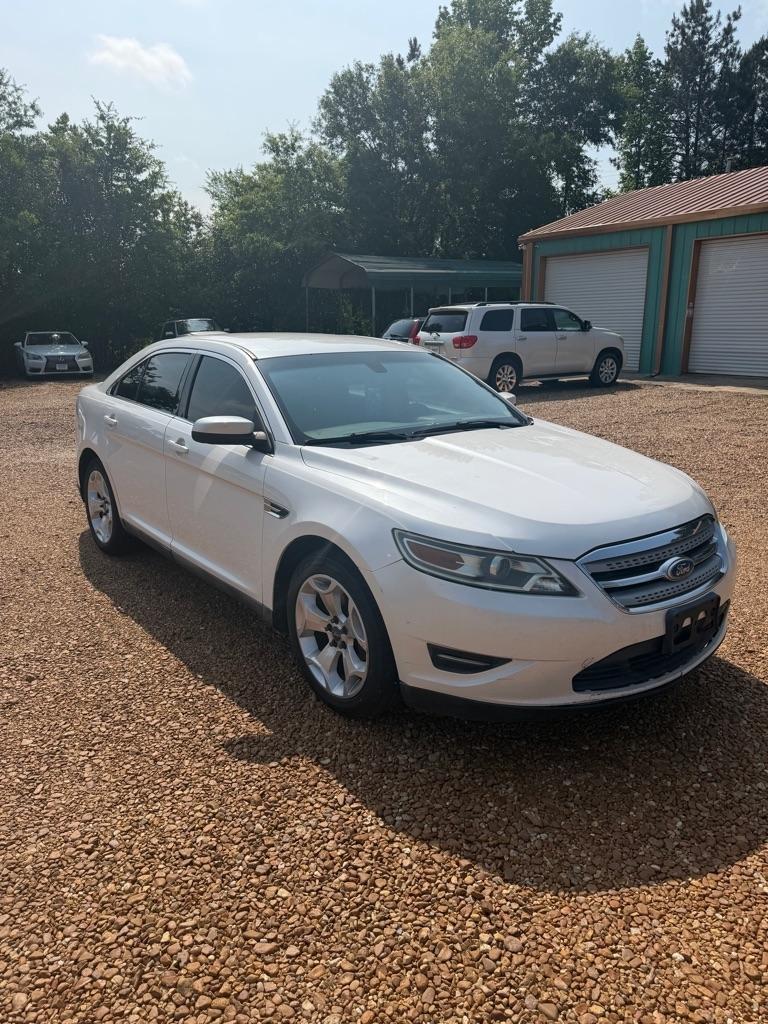 Ford Taurus SEL FWD 2010