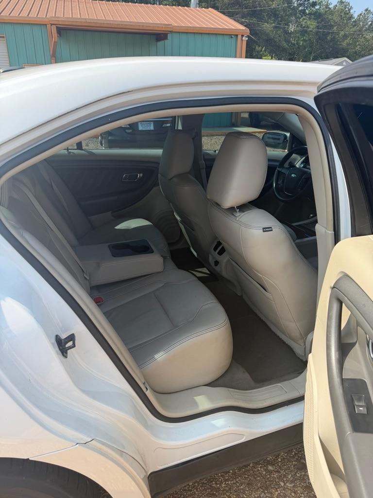 Ford Taurus SEL FWD 2010