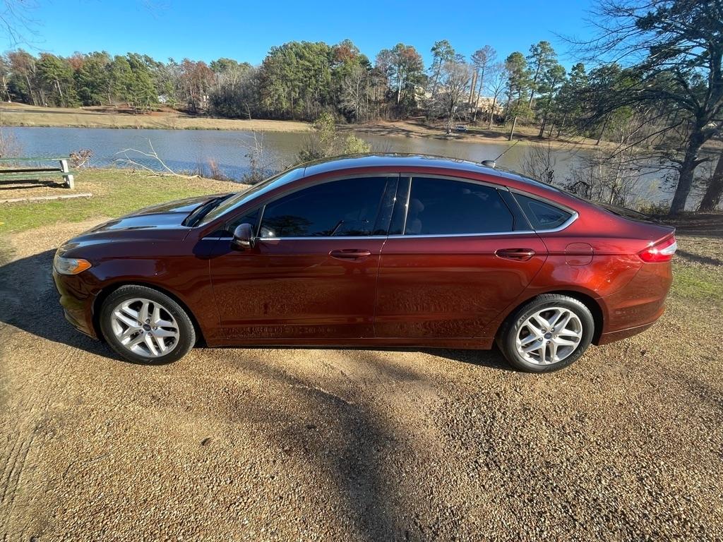 Ford Fusion SE 2016