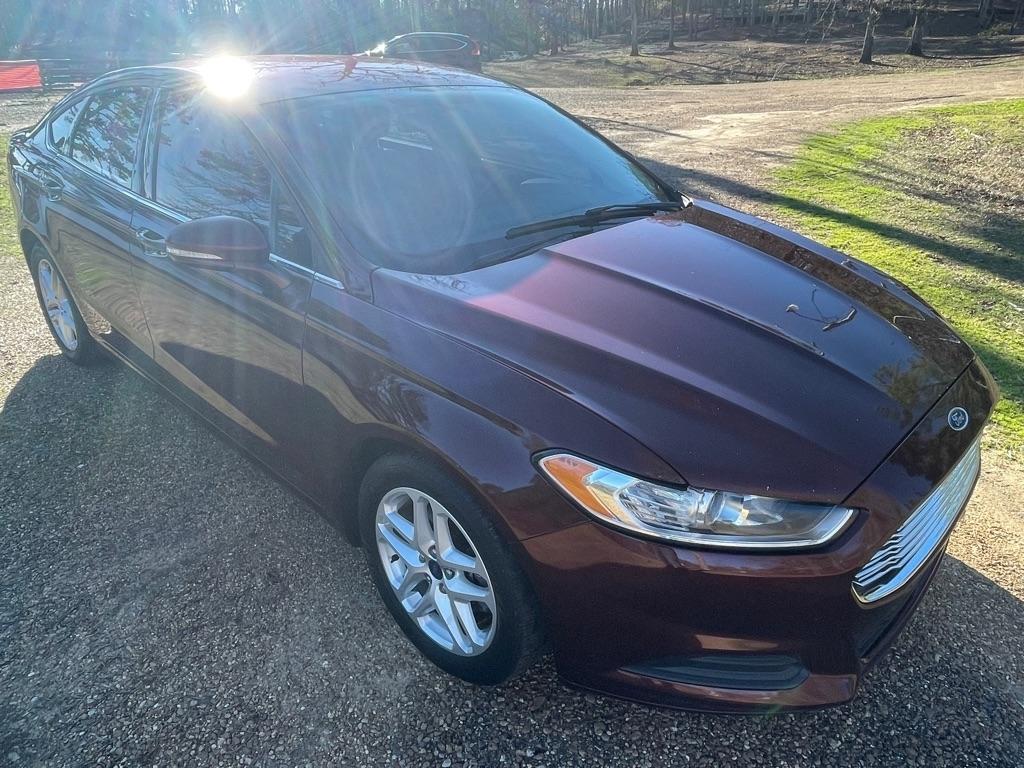 Ford Fusion SE 2016