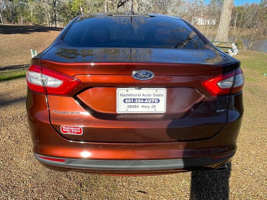 Ford Fusion SE 2016