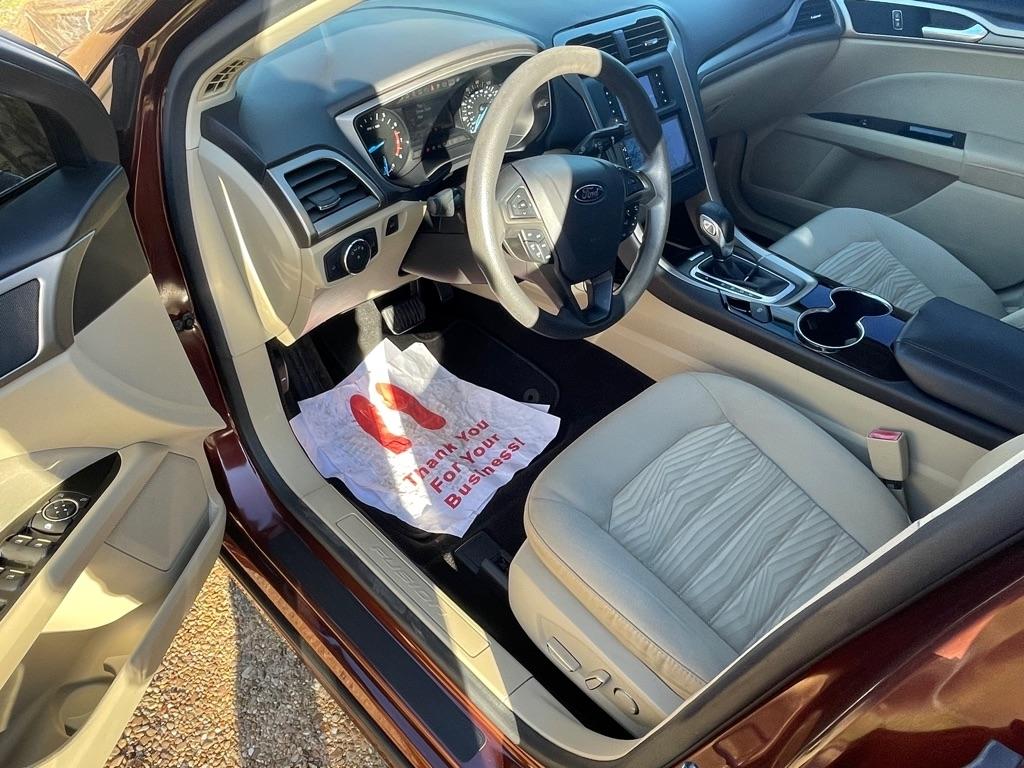 Ford Fusion SE 2016