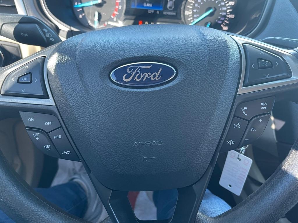 Ford Fusion SE 2016