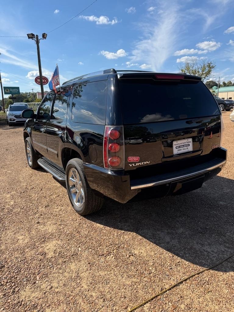 GMC Yukon Denali 4WD 2013
