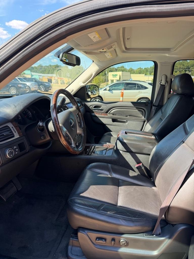 GMC Yukon Denali 4WD 2013