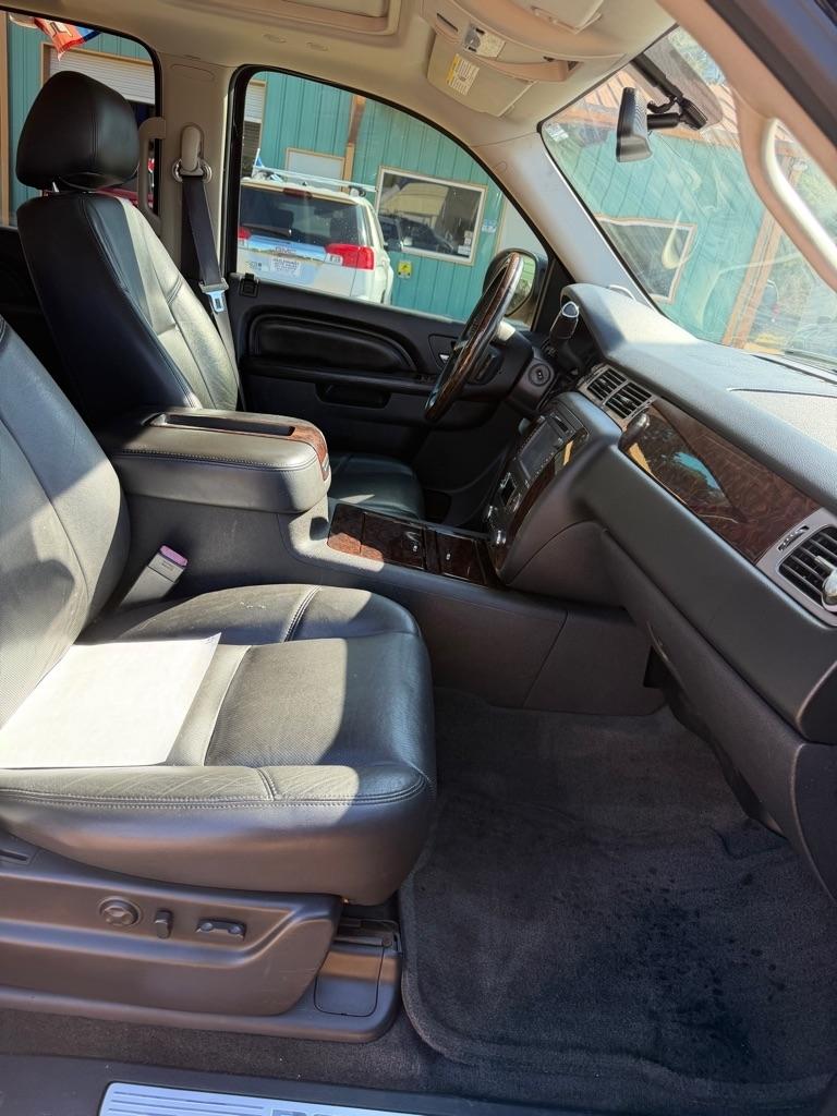 GMC Yukon Denali 4WD 2013