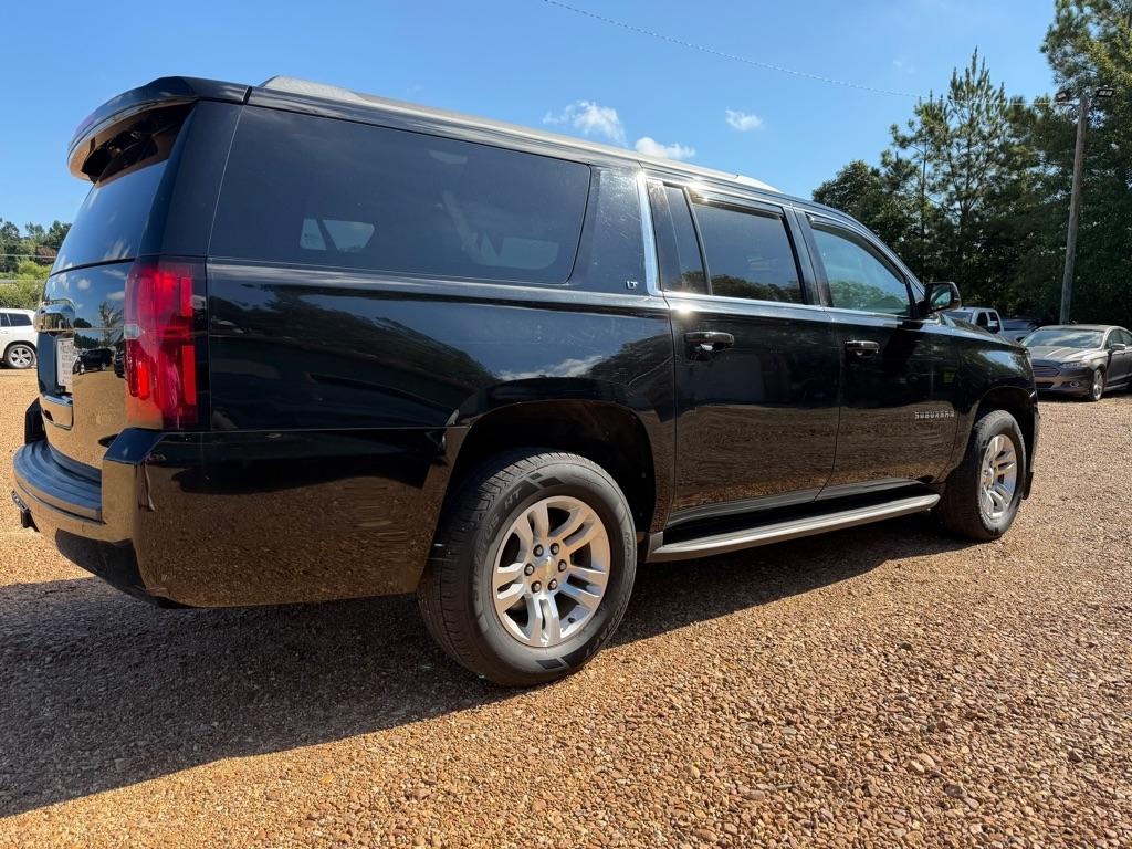 Chevrolet Suburban LT 1500 4WD 2015