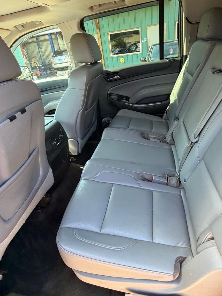 Chevrolet Suburban LT 1500 4WD 2015