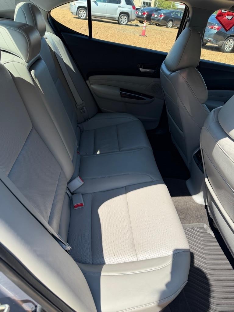Acura TLX 9-Spd AT w/Technology Package 2015