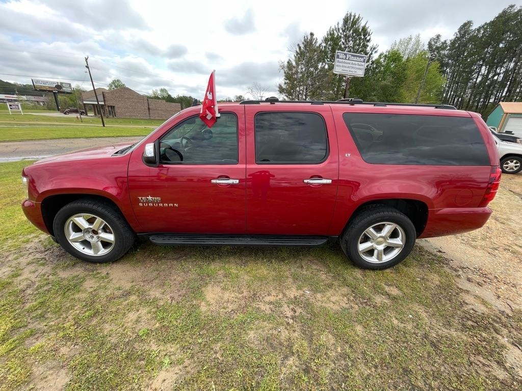 Chevrolet Suburban LT 1500 2WD 2014