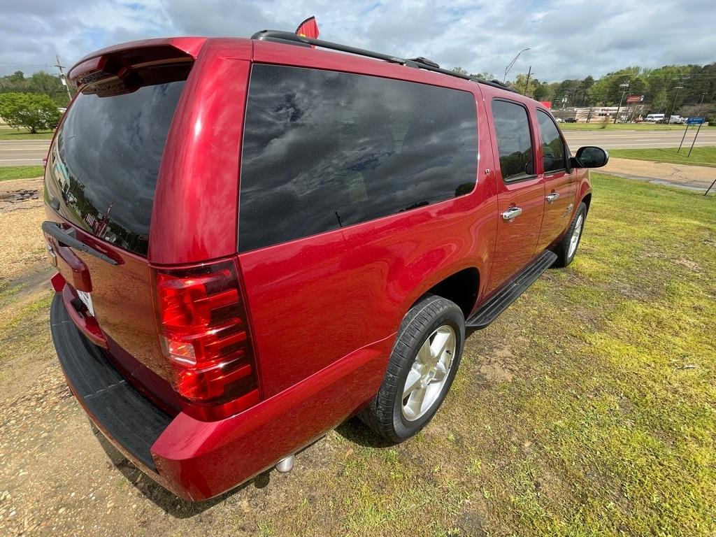 Chevrolet Suburban LT 1500 2WD 2014