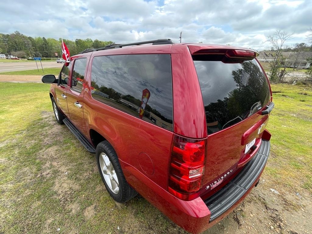 Chevrolet Suburban LT 1500 2WD 2014