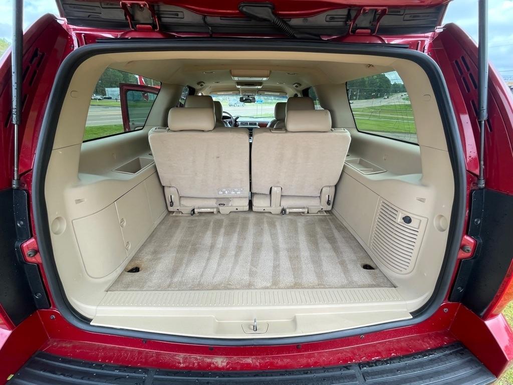 Chevrolet Suburban LT 1500 2WD 2014