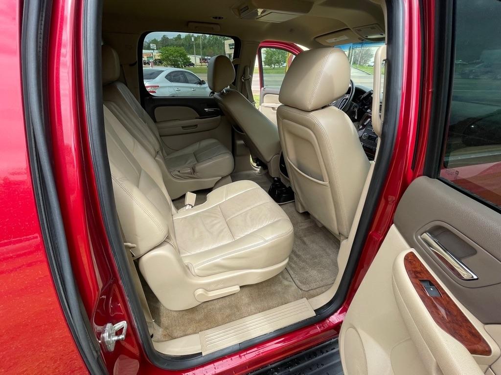 Chevrolet Suburban LT 1500 2WD 2014